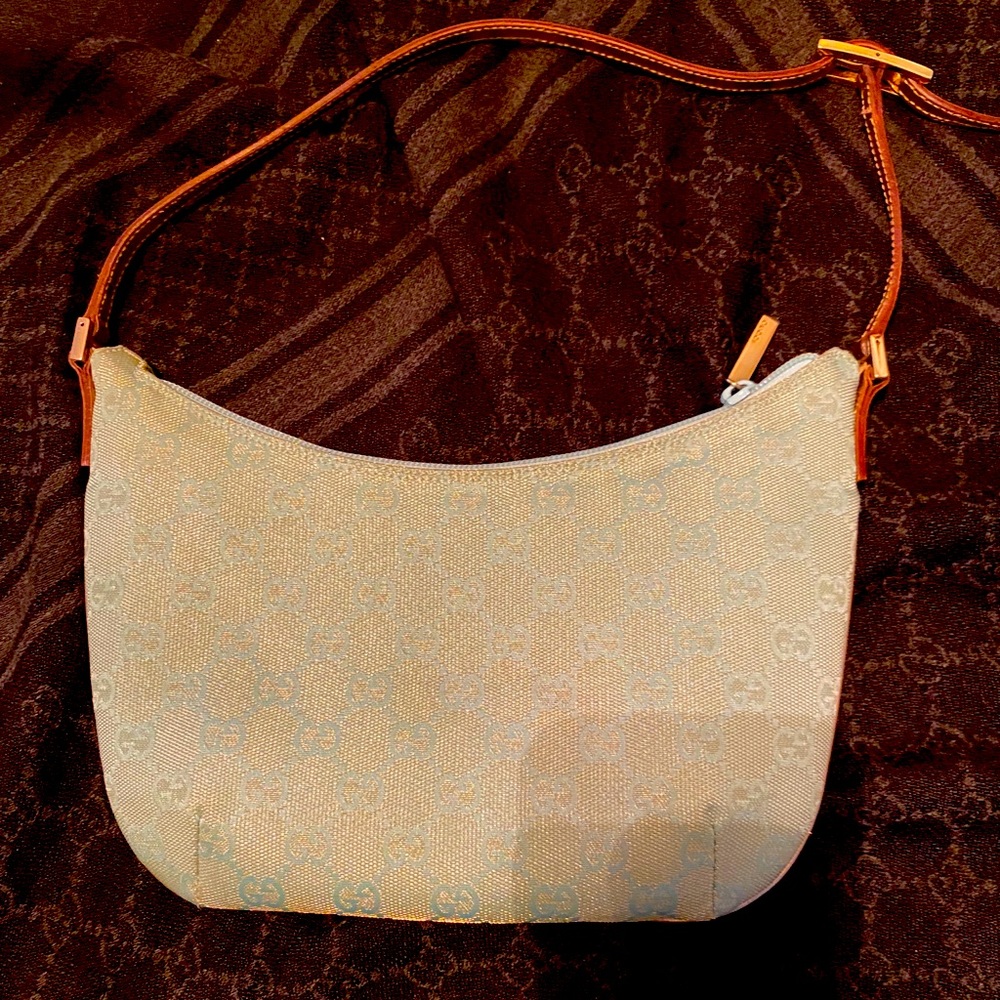 Iridescent Gucci shoulder bag